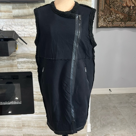 Atmosphere Full Front and Sise Pocket Zipper Long‎ Vest. Size 6(914) - Picture 3 of 15